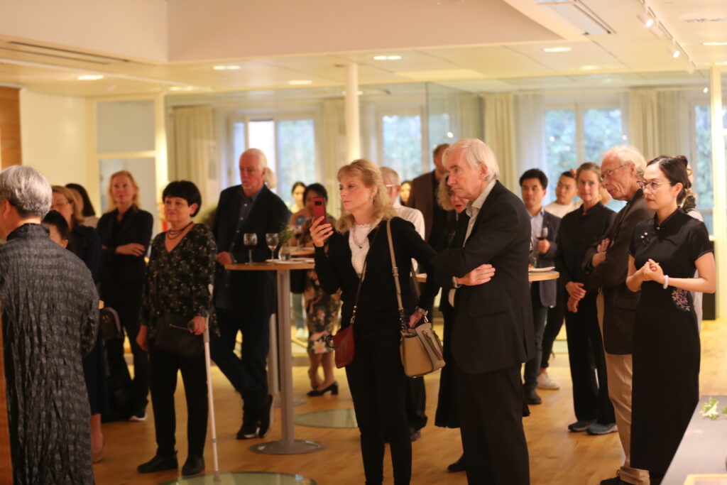 ”Blooming Flowers and Full Moon – The Art of Qi Baishi Chinese Ink Painting” opened at China Cultural Center in Stockholm