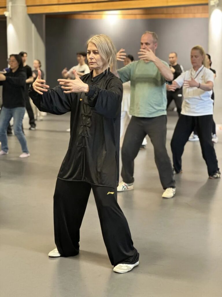 Tai Chi Day Theme Event Successfully Held